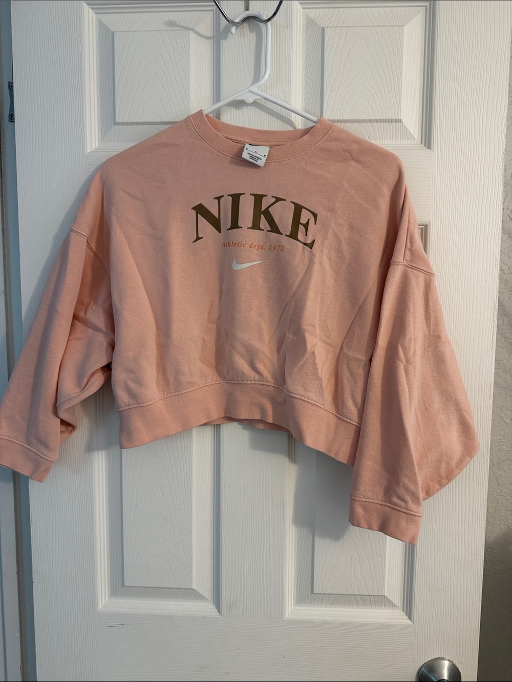 Nike crop top sweater